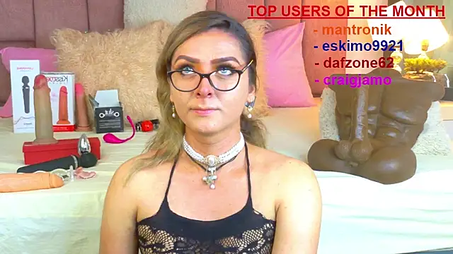 Lunitaa Diva online show from April 6, 3:02 pm