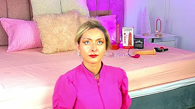 Lunitaa Diva online show from December 19, 3:03 pm