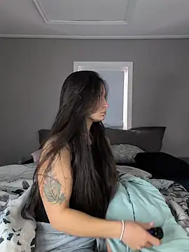 LexiLuxi online show from December 2, 8:54 pm