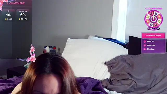 LexiLuxi online show from March 24, 11:05 pm