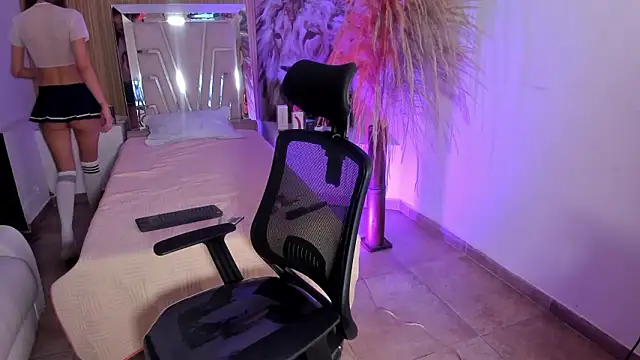 RenataMason online show from March 25, 4:45 am