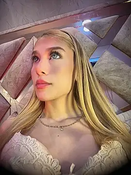 valeryfox   online show from April 23, 12:50 am
