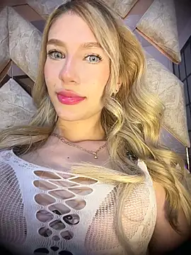 valeryfox   online show from May 26, 12:20 am