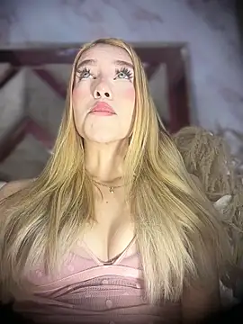 valeryfox   online show from March 9, 10:13 pm