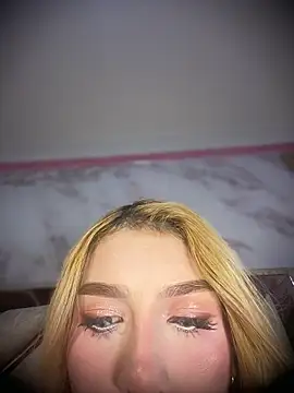 valeryfox   online show from March 25, 11:58 pm