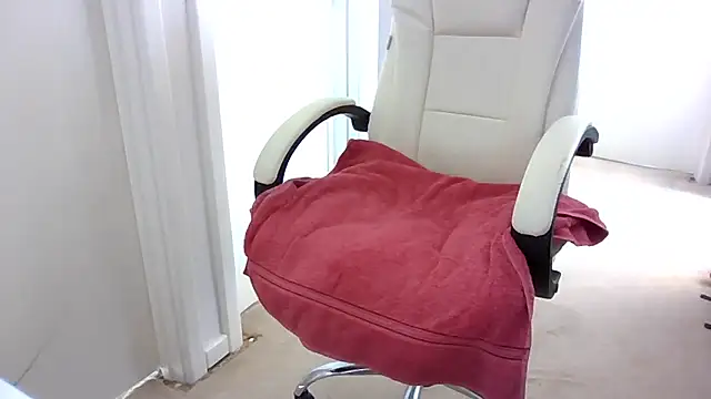 bighopey73 online show from October 26, 5:30 am