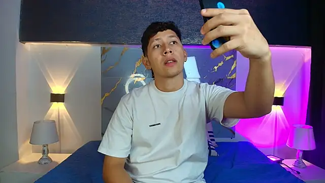 Snapshot of Abeel_Ordaz chatting on November 28, 7:14 pm Abeel Ordaz online show from November 28, 7:14 pm