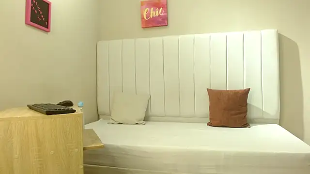 sara filler online show from November 21, 1:21 pm