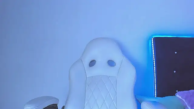 veronicaa squirt online show from February 21, 4:14 am