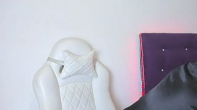 veronicaa squirt online show from May 16, 3:38 am