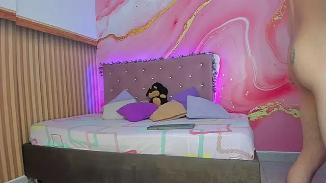 Snapshot of Ares_infernal chatting on November 27, 3:07 am Ares infernal online show from November 27, 3:07 am