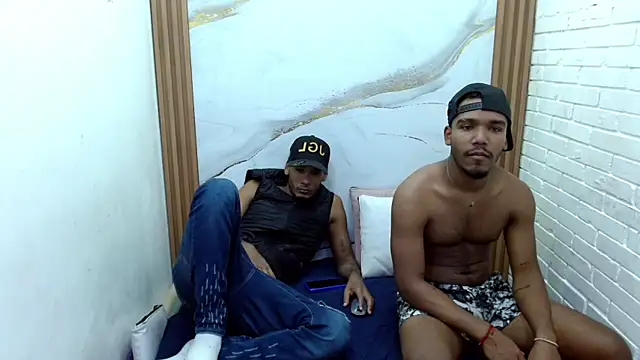 Straight latinX online show from November 30, 8:42 pm