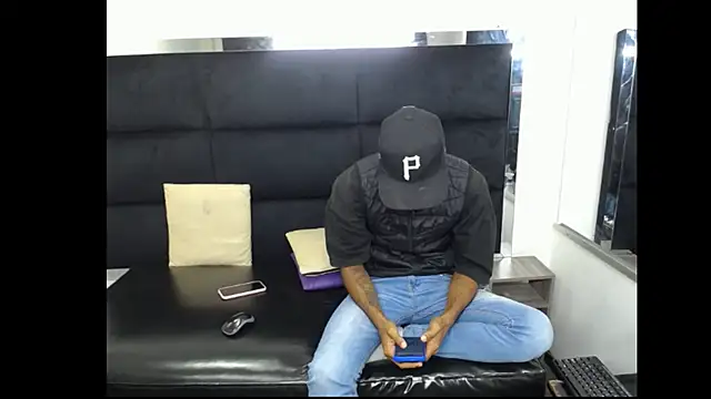 Straight latinX online show from November 23, 5:39 am