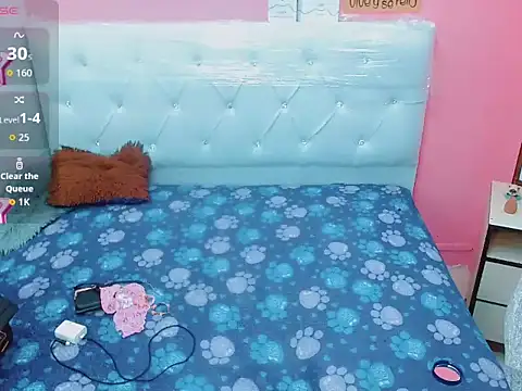 Snapshot of xwetdreamsx chatting on February 10, 7:46 pm xwetdreamsx online show from February 10, 7:46 pm