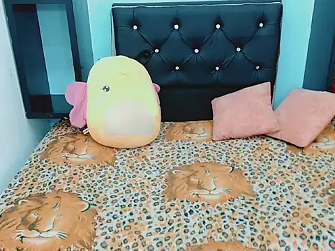 Snapshot of xwetdreamsx chatting on December 15, 7:20 pm xwetdreamsx online show from December 15, 7:20 pm