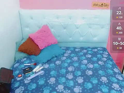 Snapshot of xwetdreamsx chatting on February 5, 7:21 pm xwetdreamsx online show from February 5, 7:21 pm