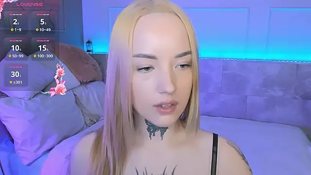 Snapshot of MarquiseMuse chatting on February 15, 7:51 am MarquiseMuse online show from February 15, 7:51 am