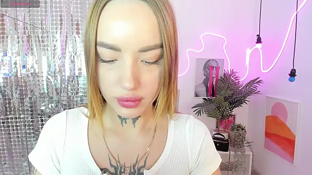 MarquiseMuse online show from December 2, 9:55 am