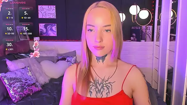 Snapshot of MarquiseMuse chatting on March 1, 6:02 am MarquiseMuse online show from March 1, 6:02 am