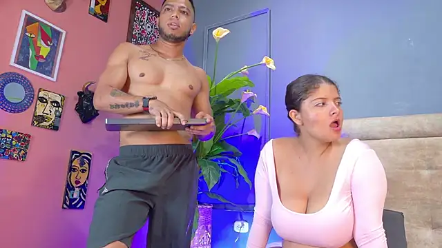 Snapshot of tony_megan chatting on November 28, 1:33 pm tony megan online show from November 28, 1:33 pm