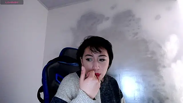 luisa homes online show from February 21, 6:21 pm