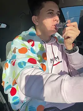 Abrahanm1 online show from December 4, 8:52 pm