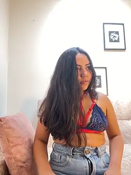 Snapshot of Madisonlaraa chatting on November 29, 6:41 pm Madisonlaraa online show from November 29, 6:41 pm