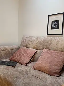 Snapshot of Madisonlaraa chatting on December 3, 7:13 pm Madisonlaraa online show from December 3, 7:13 pm