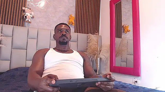 BlackEmperador online show from March 18, 12:25 am