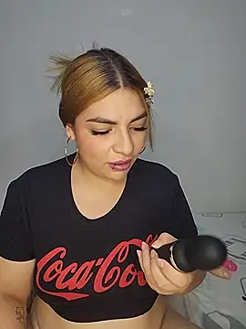 mila curvy online show from November 30, 4:57 am