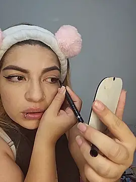 mila curvy online show from December 15, 5:35 am