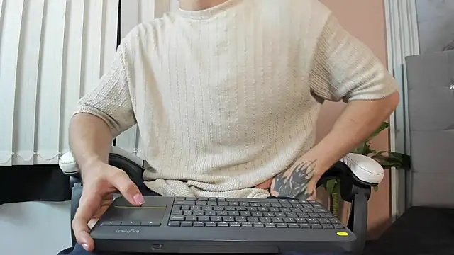 eren jeager online show from March 12, 1:33 am