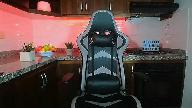 eren jeager online show from December 5, 2:32 am