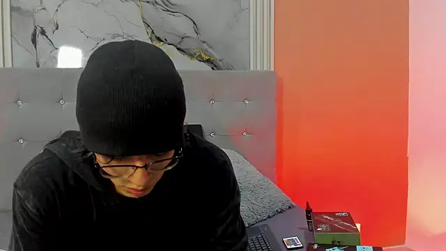 eren jeager online show from April 29, 1:32 am