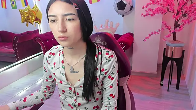 Emily andrews online show from July 15, 7:32 pm