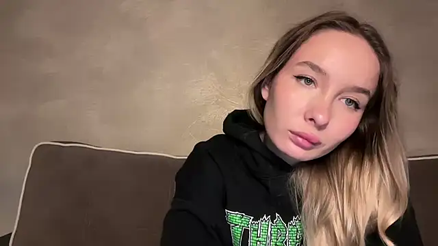 keeendall online show from December 1, 8:21 pm