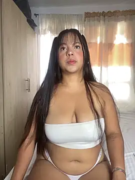 Snapshot of katthyasmitth chatting on February 6, 9:55 pm katthyasmitth online show from February 6, 9:55 pm