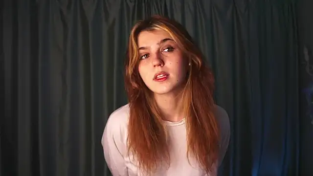 FannyRay online show from December 2, 8:10 pm