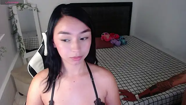 Ariel Laurentt online show from June 19, 4:18 am