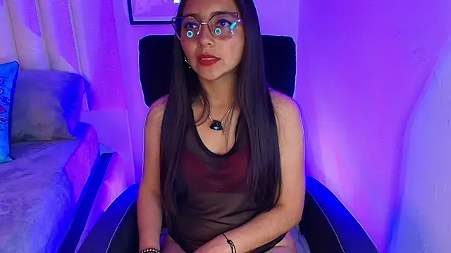 Mara Wolf01 online show from December 2, 8:10 pm