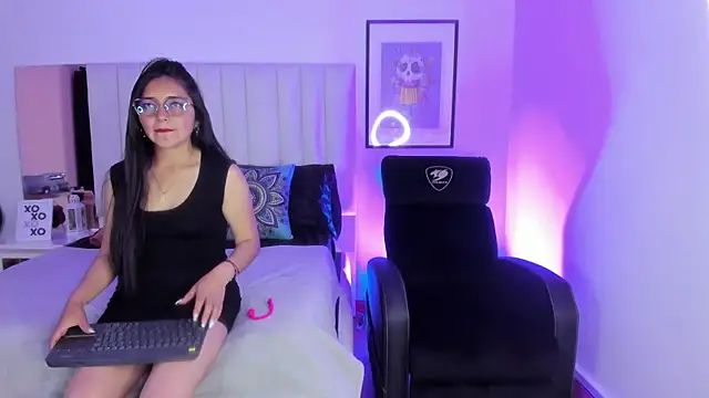 Mara Wolf01 online show from January 9, 7:32 pm