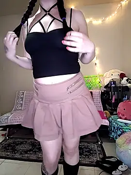 LaylaLucis online show from April 10, 10:39 pm