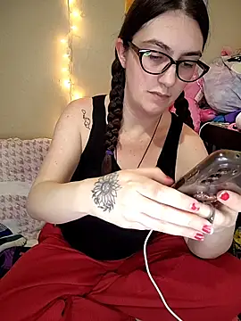 LaylaLucis online show from February 26, 11:27 pm