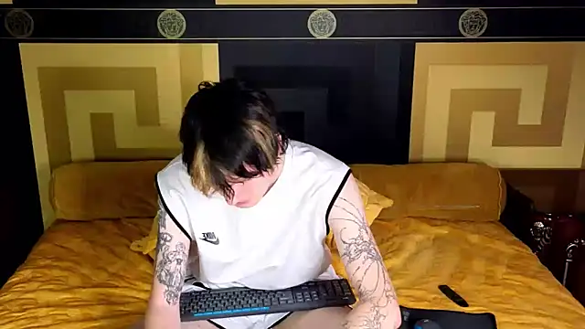 Snapshot of TRAVIS_CLAS chatting on November 23, 8:19 pm TRAVIS CLAS online show from November 23, 8:19 pm