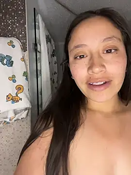 LyaRose online show from January 5, 6:55 pm