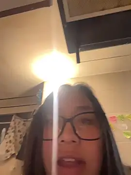 LyaRose online show from December 3, 2:45 am