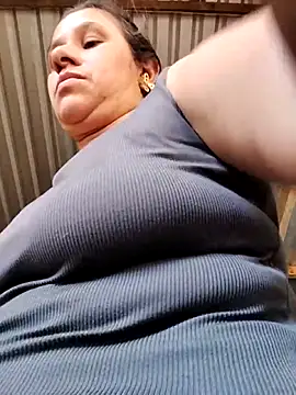 MIA-LARIOS online show from April 5, 4:02 pm