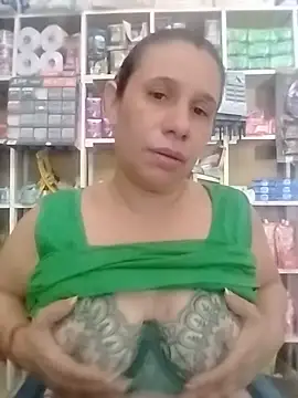 Snapshot of MIA-LARIOS chatting on July 17, 3:20 pm MIA-LARIOS online show from July 17, 3:20 pm