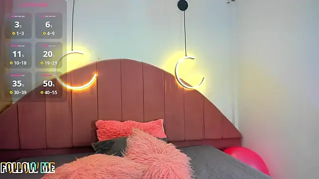 Snapshot of Mia_Rose22 chatting on November 28, 2:56 am Mia Rose22 online show from November 28, 2:56 am