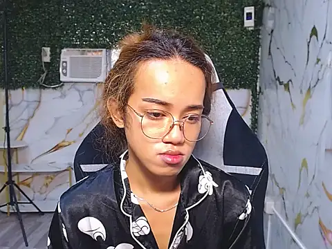 Snapshot of imadriana12 chatting on November 27, 6:25 am imadriana12 online show from November 27, 6:25 am